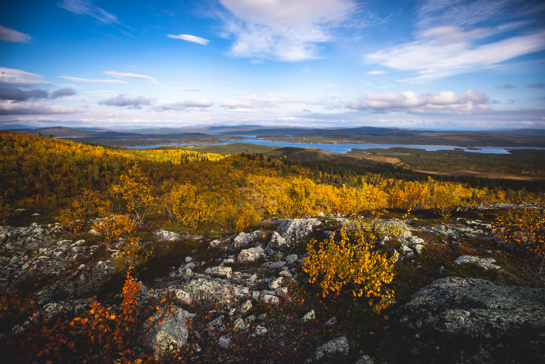 Ett fjällandskap i höstskrud